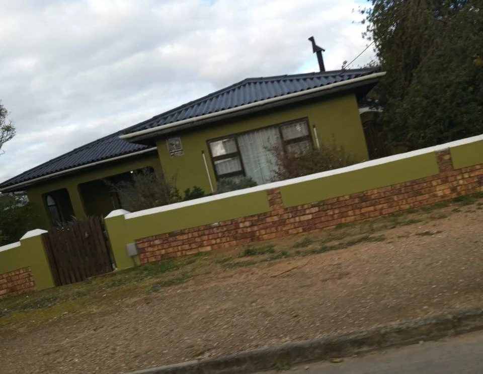 Oudonderwyser (82) van Bredasdorp in sy huis vermoor