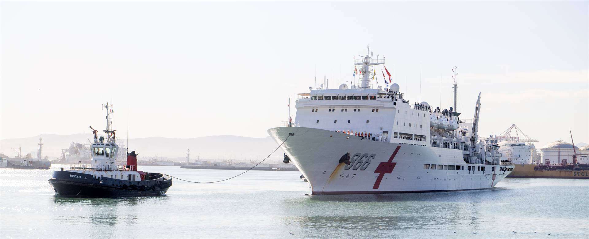 Chinese hospitaalskip Donderdag in Kaapstad verwelkom