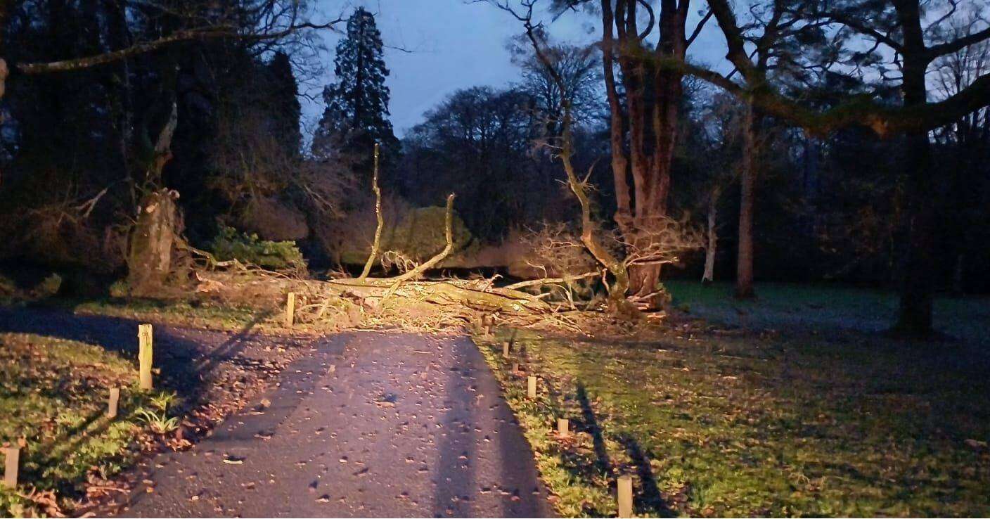 KYK | Duisende Britte sonder krag en treindienste ná storm