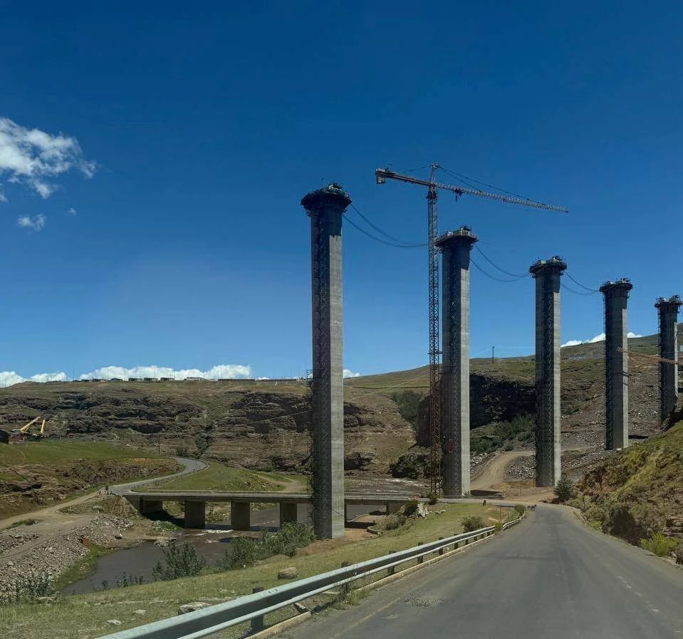 Bouwerk aan Lesotho-Hoogland-waterprojek gestaak weens besoedeling