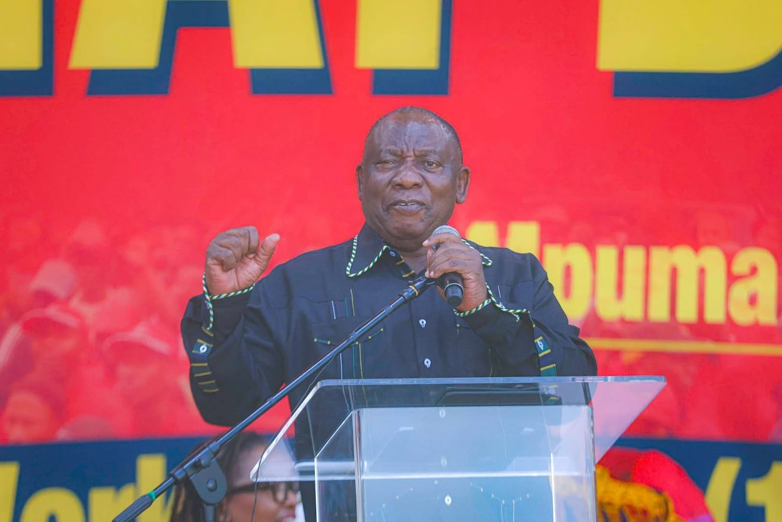NGV sal in werking gestel word, belowe Cyril op Cosatu-saamtrek