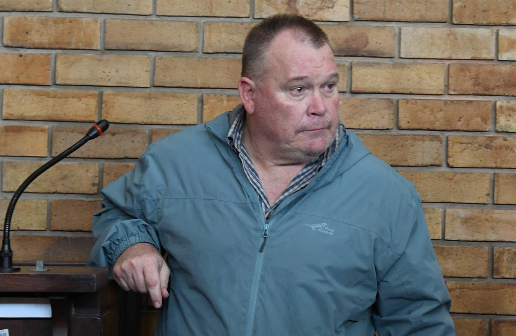 Pa neem dogter se as saam na hof vir sakeman se borgtogaansoek
