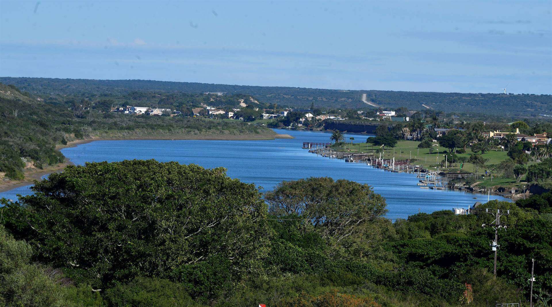 NMB-vakansiedorp weer dae lank sonder water