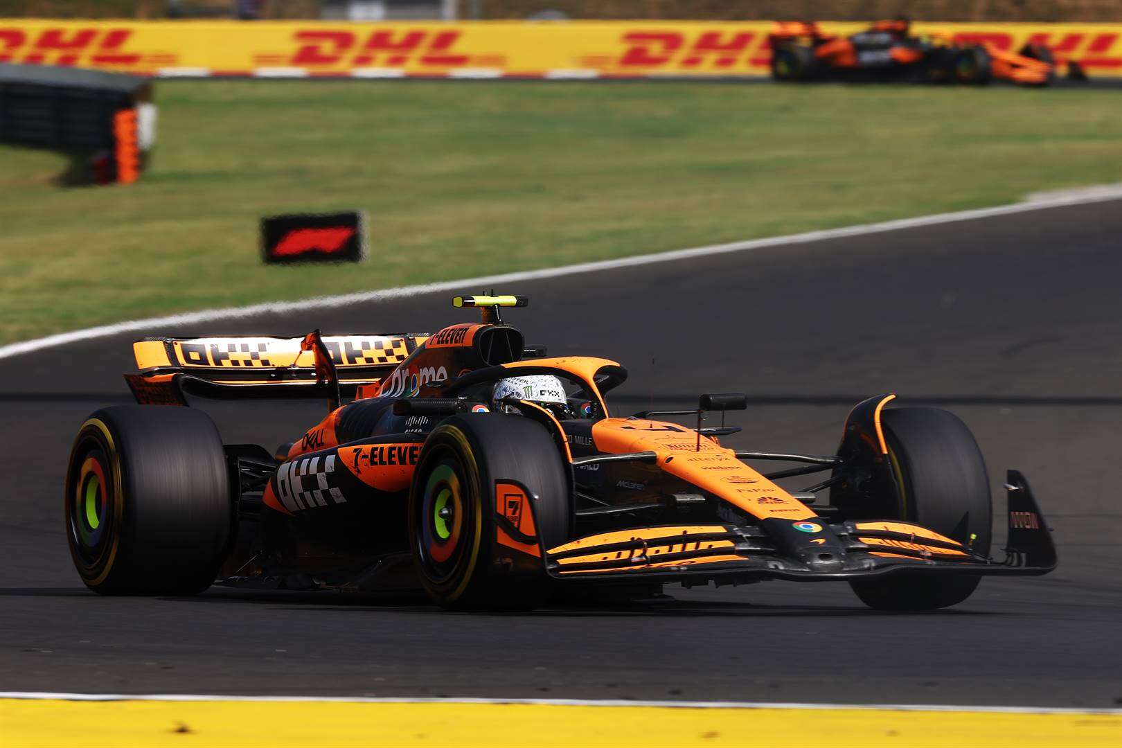 McLaren eerste en tweede in Hongaarse F1-Grand Prix