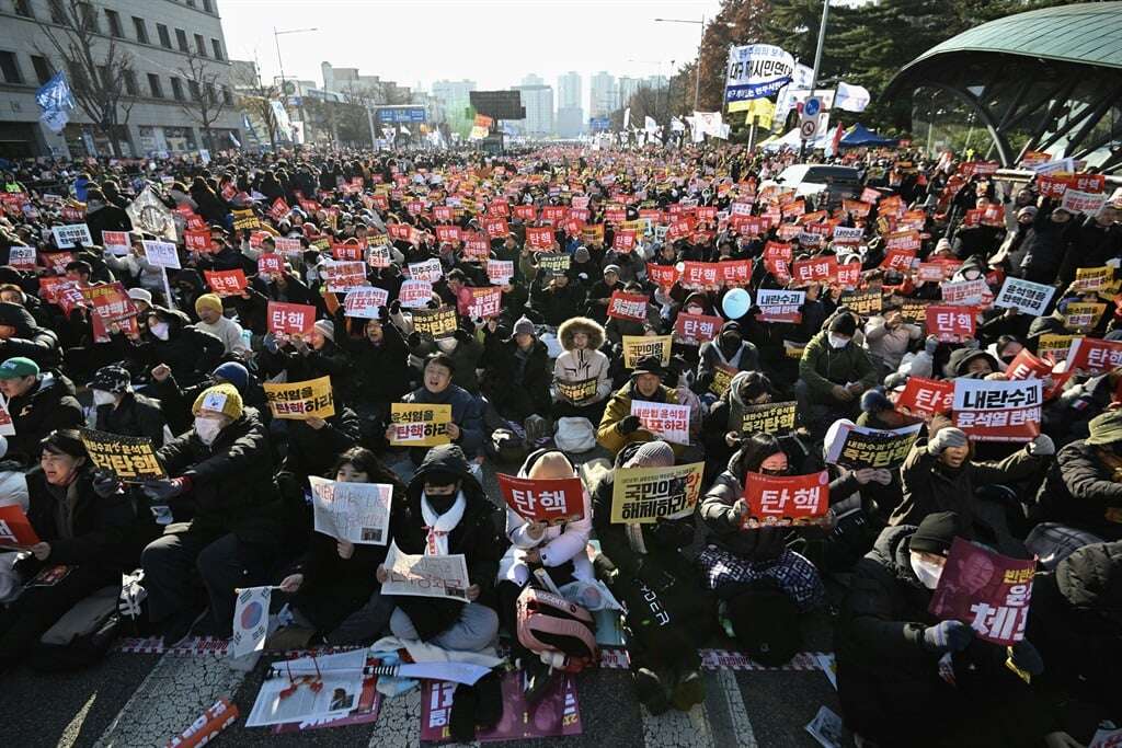 Suid-Korea se president in staat van beskuldiging geplaas