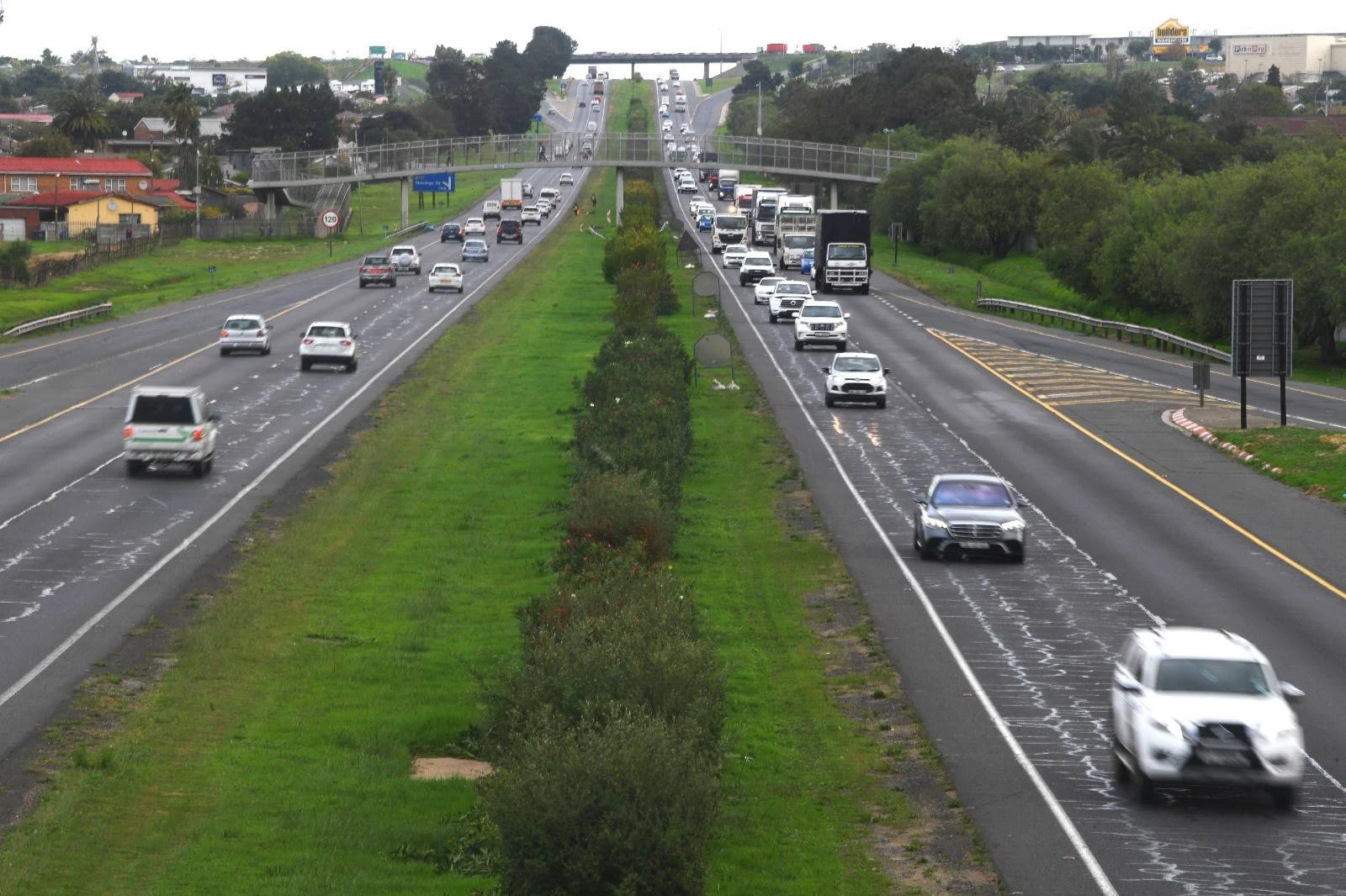 Motoriste gemaan oor padverbouings op N1 by Kraaifontein en Brackenfell