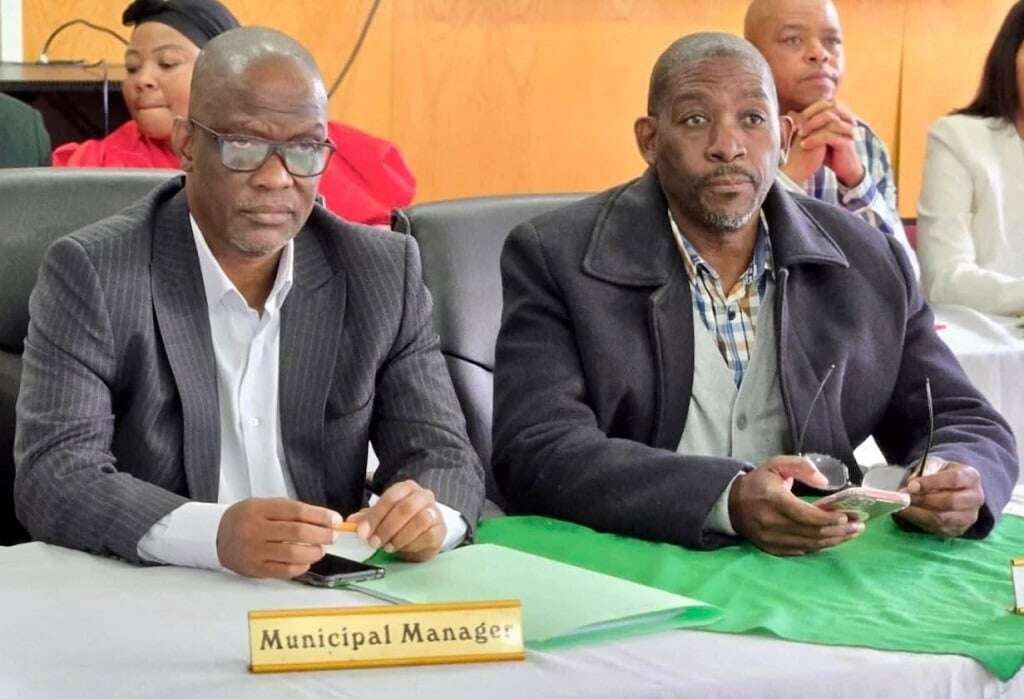 Embattled Emfuleni Mayor Sipho Radebe survives motion of no confidence