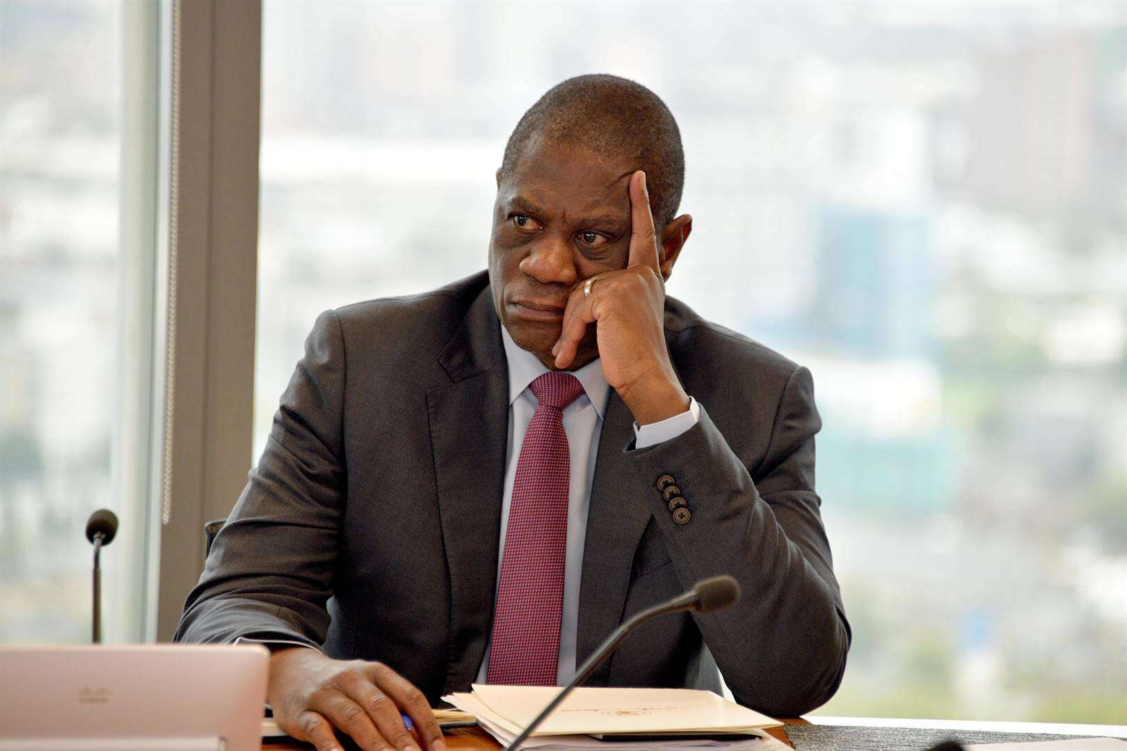 Mashatile stel saak vir Britse belegging in SA infrastruktuur