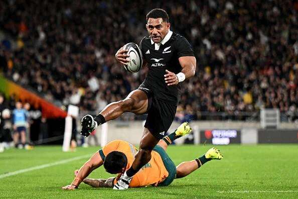 All Black-ster beboet nadat hy dronk in motorhuis vasry