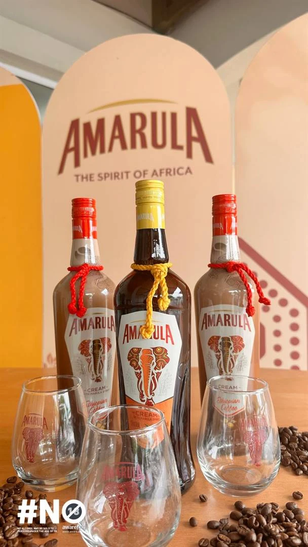 Afrula loop weer bloutjie in hof oor maroela-likeur
