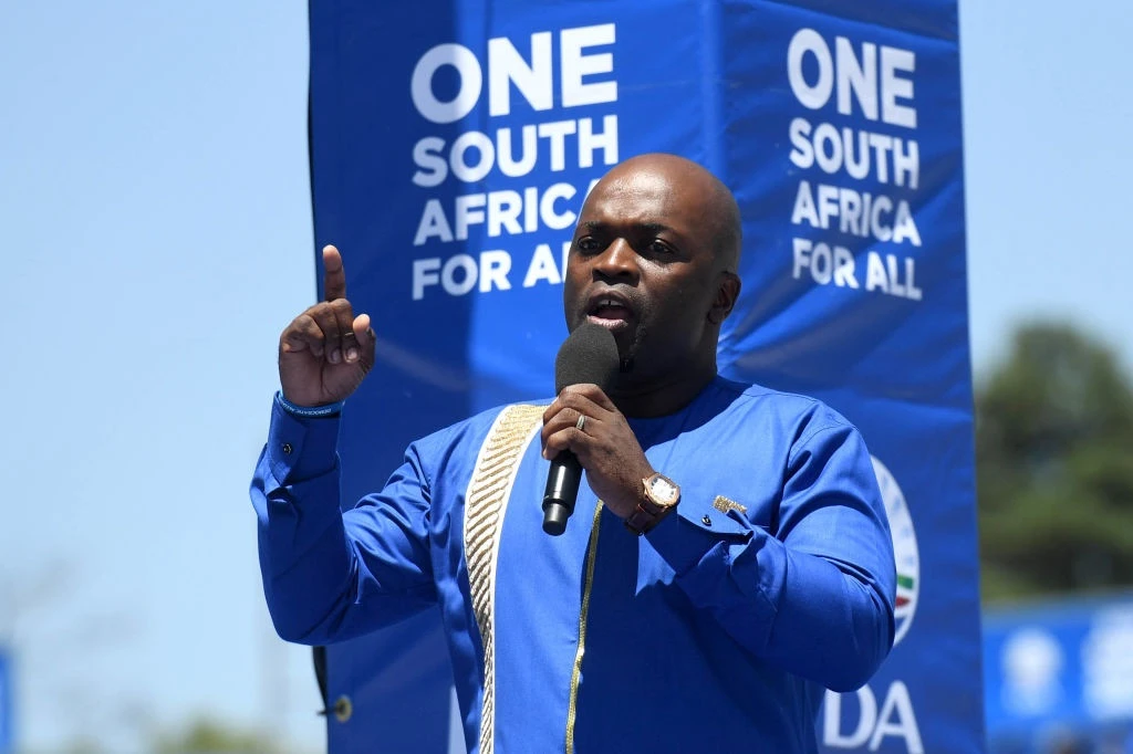 Newly elected Gauteng DA leader Solly Msimanga calls for unity within party