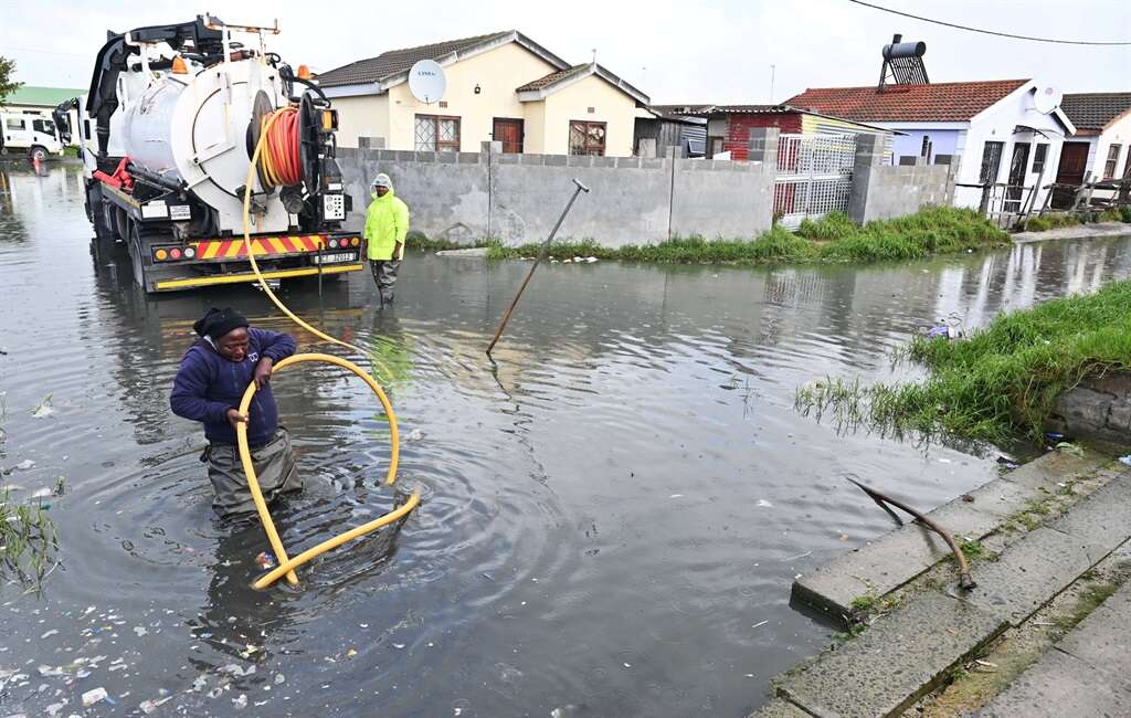 'Badly decomposed body' pulled from blocked drain in Cape Town suburb