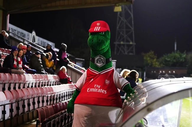 Gunnersaurus returns to Arsenal after extinction fears