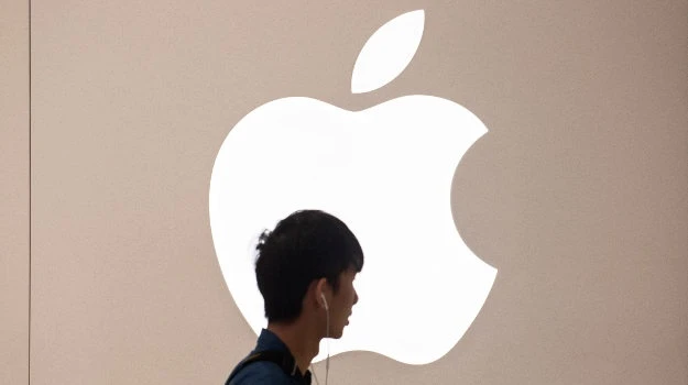Apple to halve its cut from small app developers
