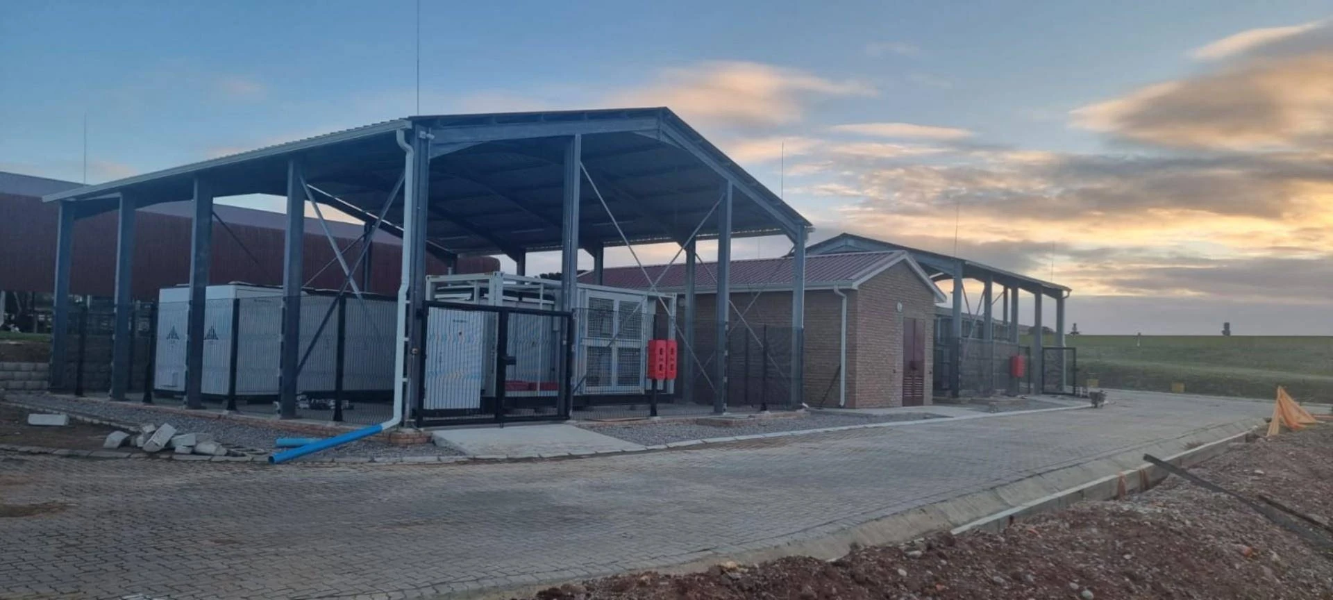 Hartenbos se sonkragstelsel van R112 m. sal ook krag uitvoer
