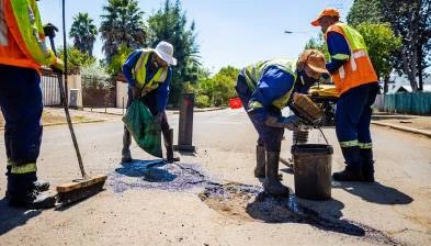 Mangaung hét planne, maar private ondernemings swoeg om slaggate op te vul