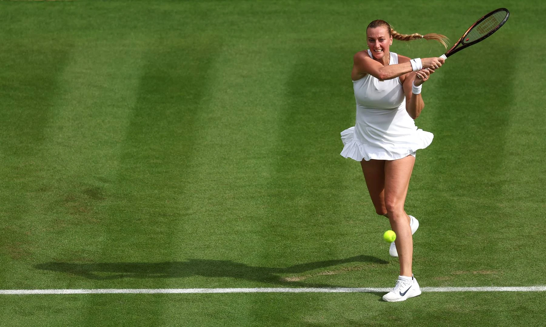 Kvitová groet Wimbledon, maar Krejciková oorleef