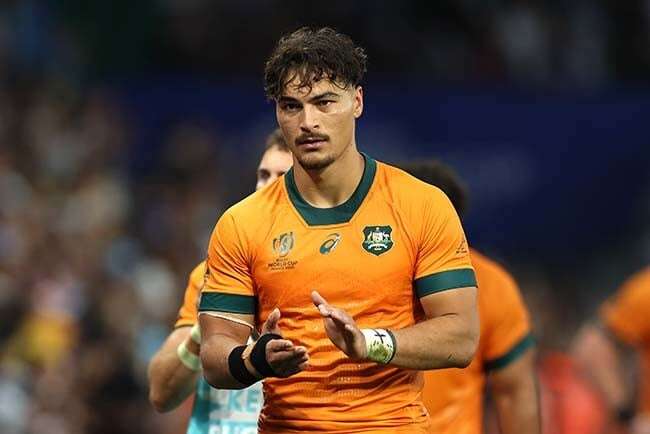 Wallaby Petaia quits Australian rugby to chase NFL 'dream'