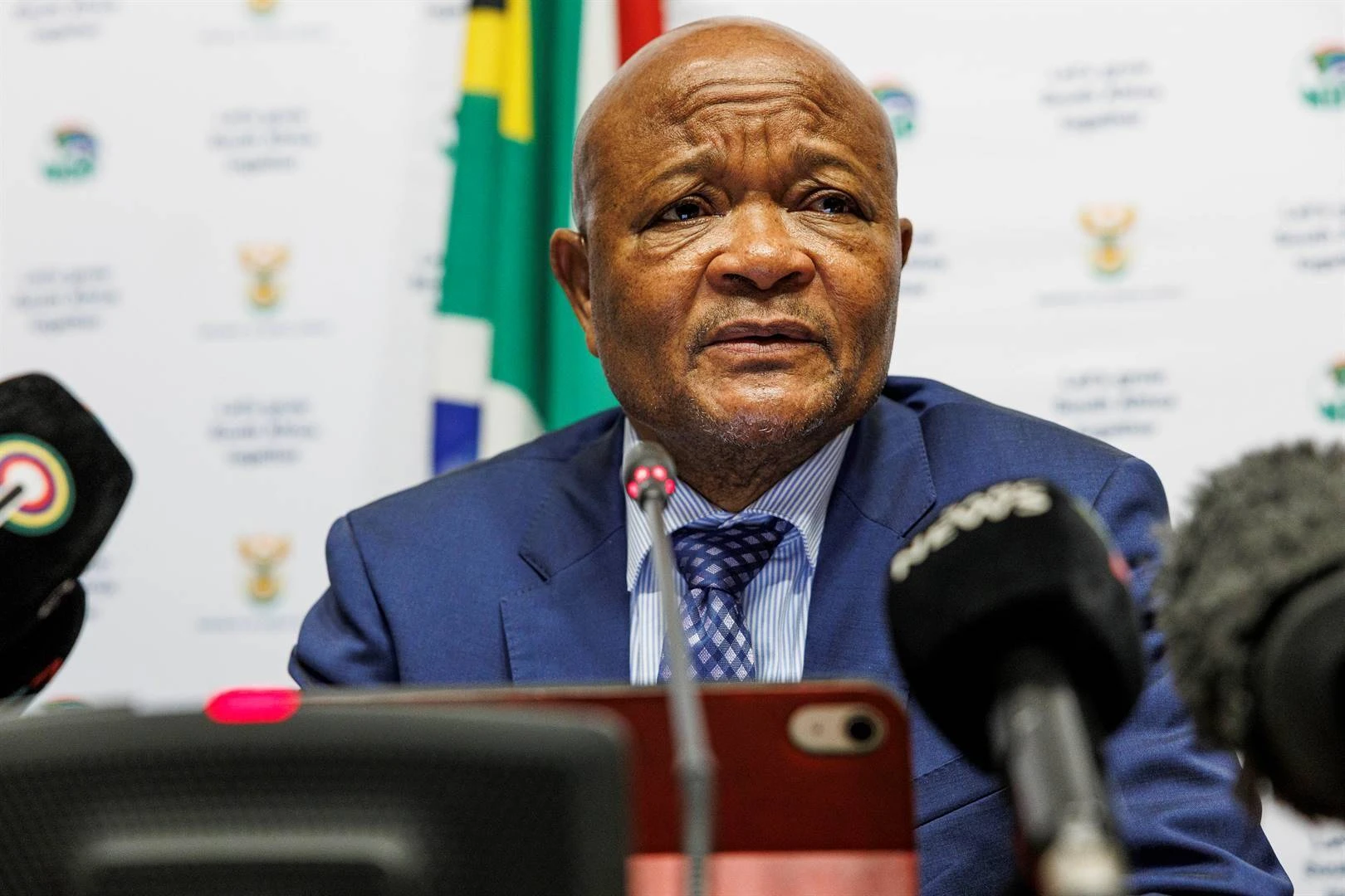 Polisie-krisis: Mchunu word nou strafregtelik ondersoek