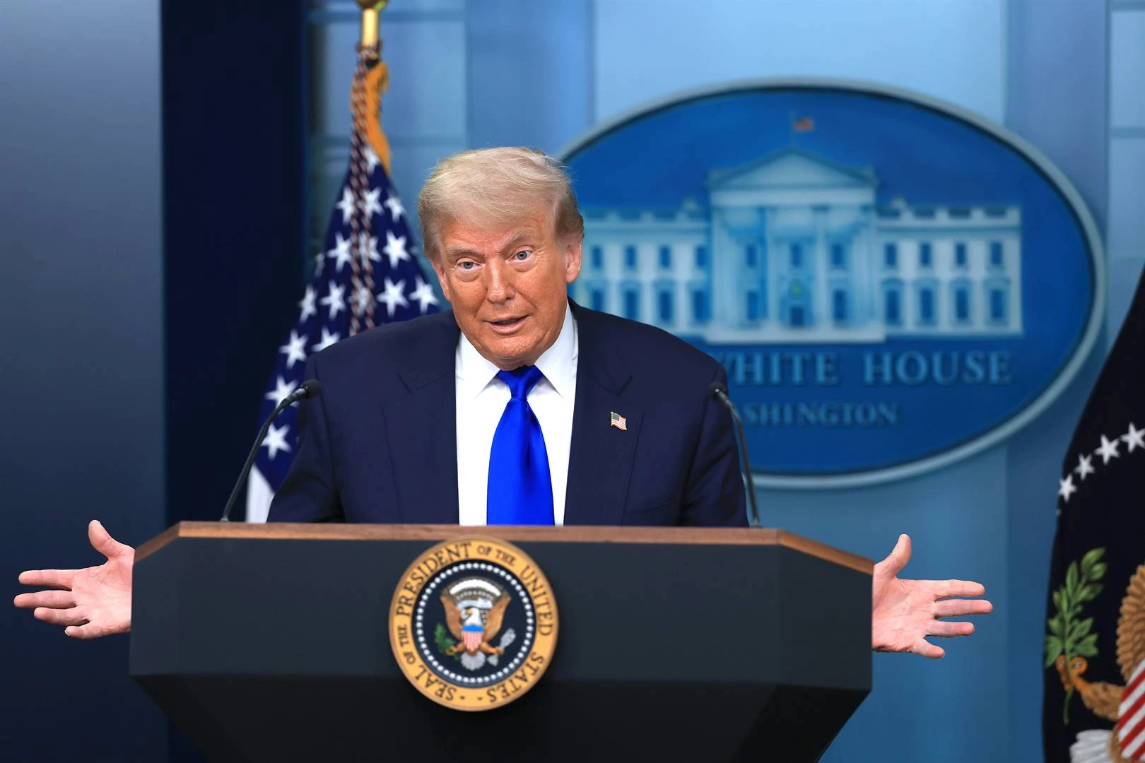 Kommentaar: Al stink Trump se somme, dié boelie moet gepaai word