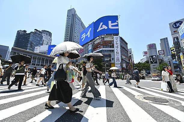 Erge hittegolf tref Japan; inwoners gewaarsku teen hitte-uitputting