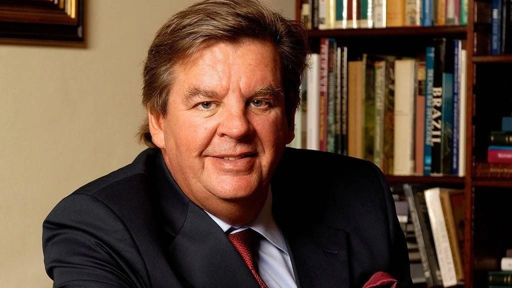 Beleggers bekaf oor Ruperts se plan met berg kontant; Reinet daal 8%