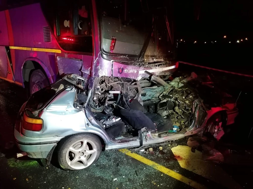2 infants among 6 people killed in Free State accident