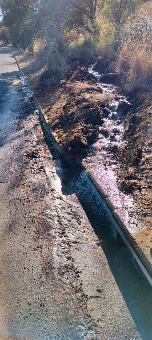 Water stroom uit reservoir in Bloemfontein