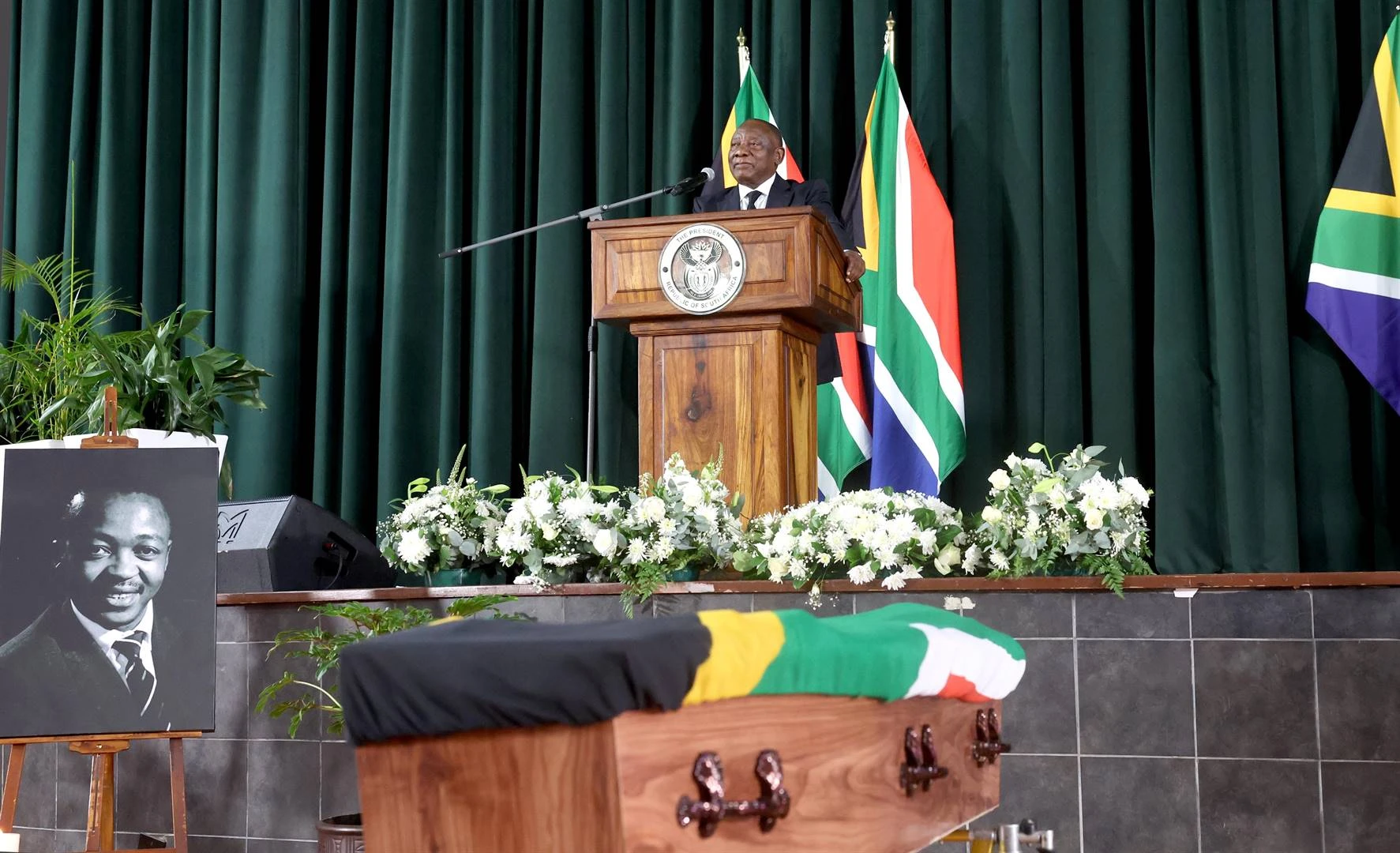 Niemand moet in hul land van herkoms soos muishonde voel – Ramaphosa