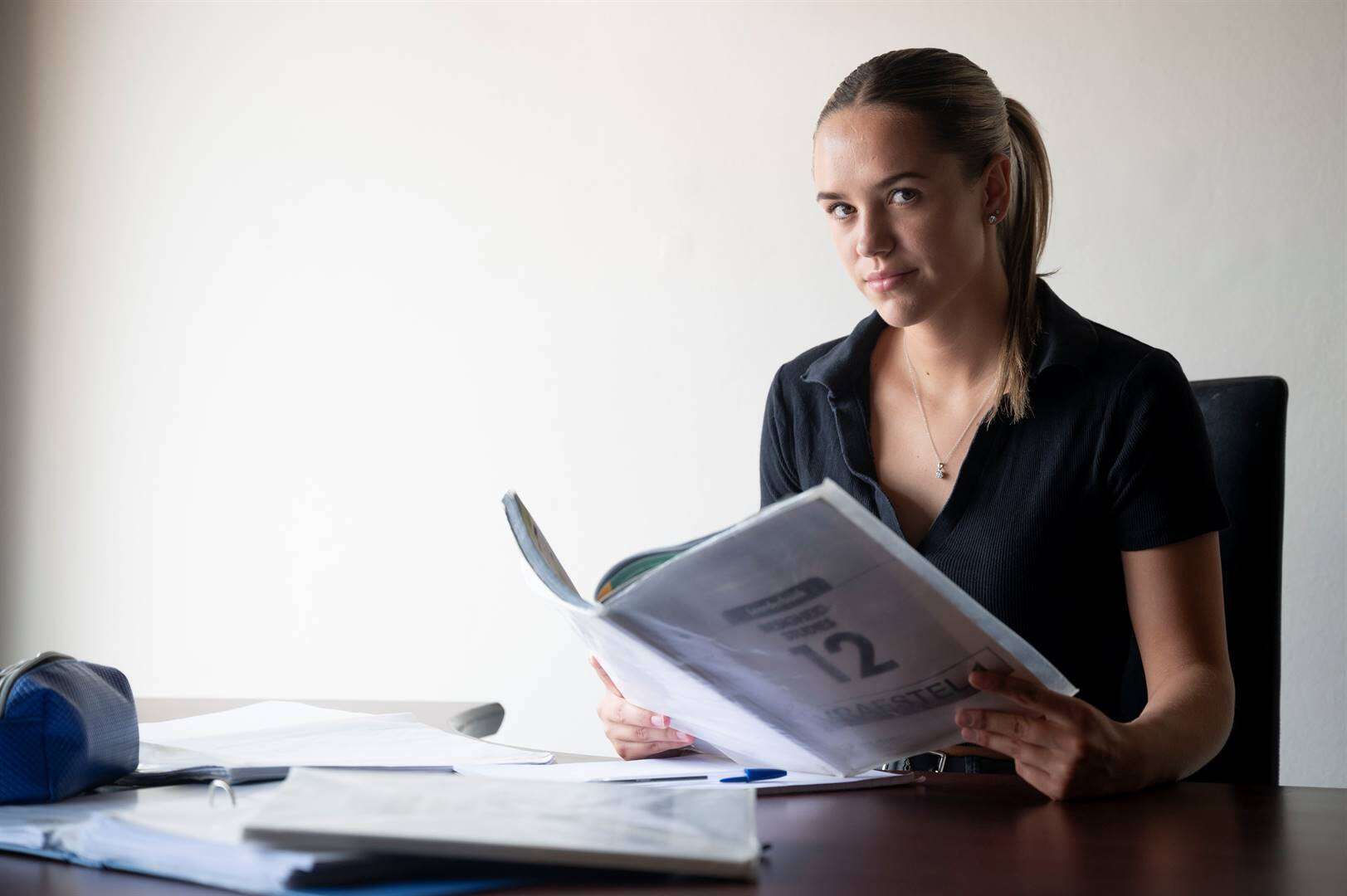 Tafel gedek vir matrieks om van Maandag eindeksamen te skryf