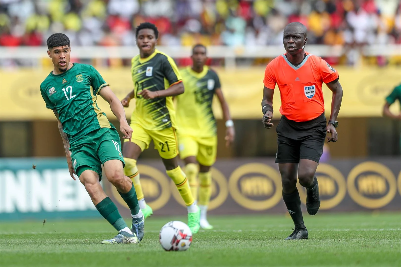 Broos kies talle jongelinge vir 2 Bafana-stryde