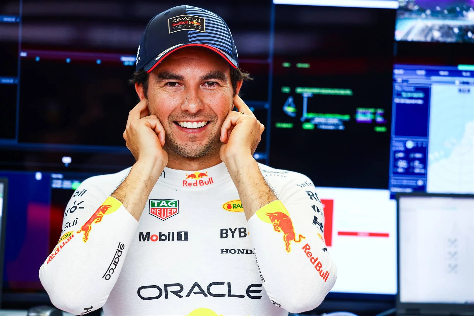 Cadillac kontrakteer Pérez glo vir sy debuutjaar in F1
