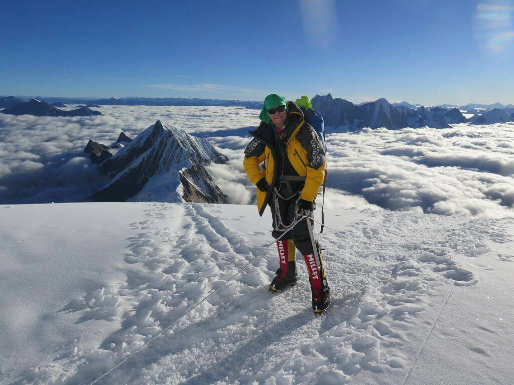 52-jarige word oudste vrou van SA om Everest-piek te bereik