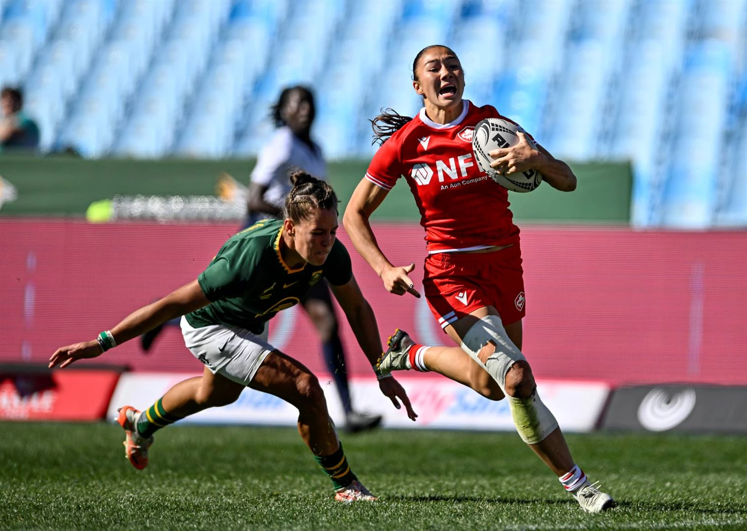 Bok-vroue speel tweede viool teen Kanadese op Loftus