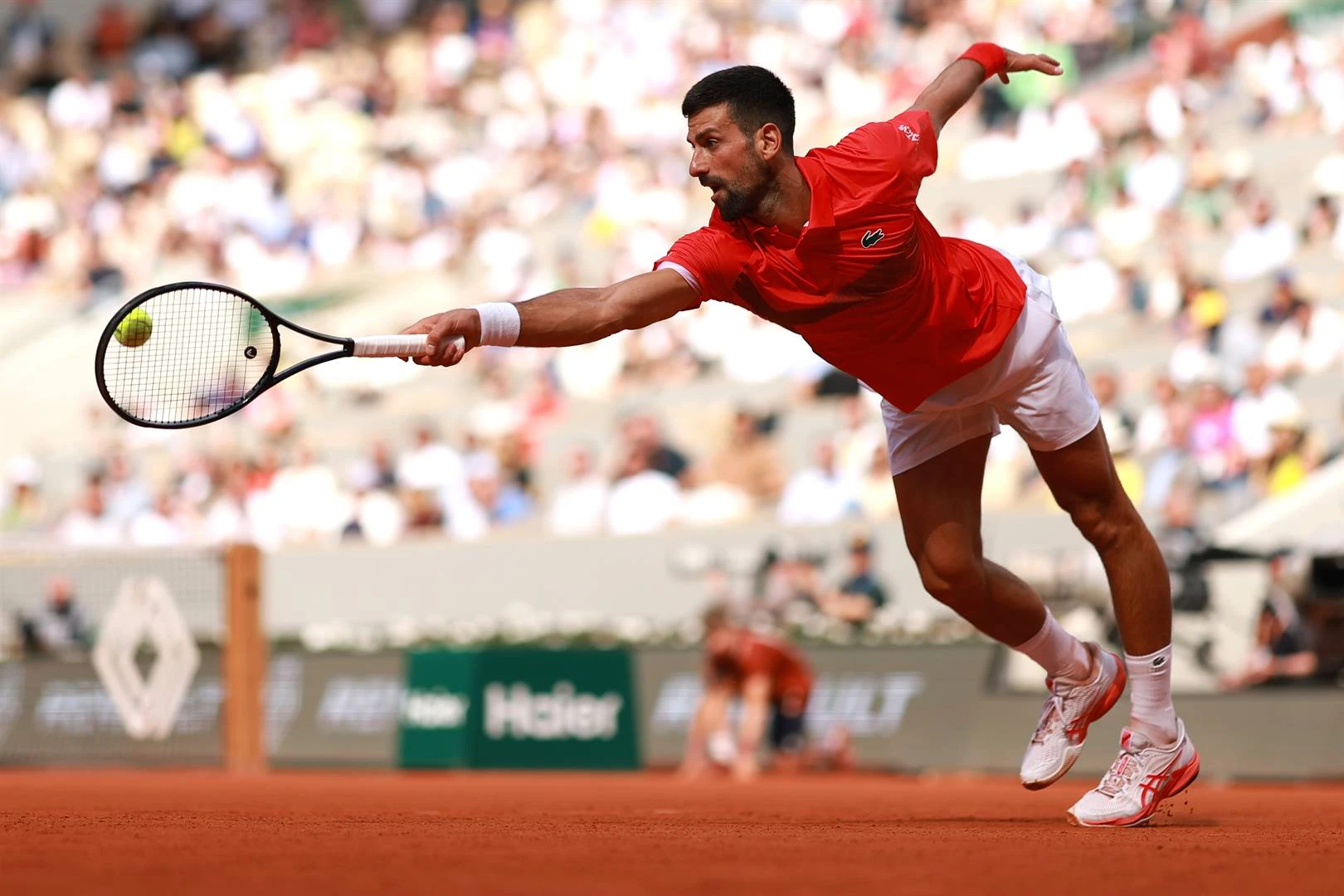 Djokovic met sy 100ste wedstrydsege in Franse Ope deur na kwarteind
