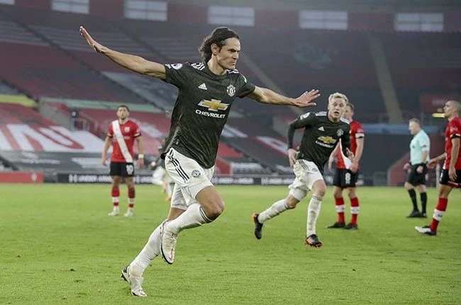 Super-sub Cavani inspires Man United fightback