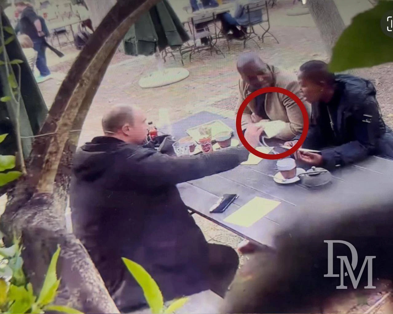 Klagte by polisie ingedien ná video oor ‘omkopery’