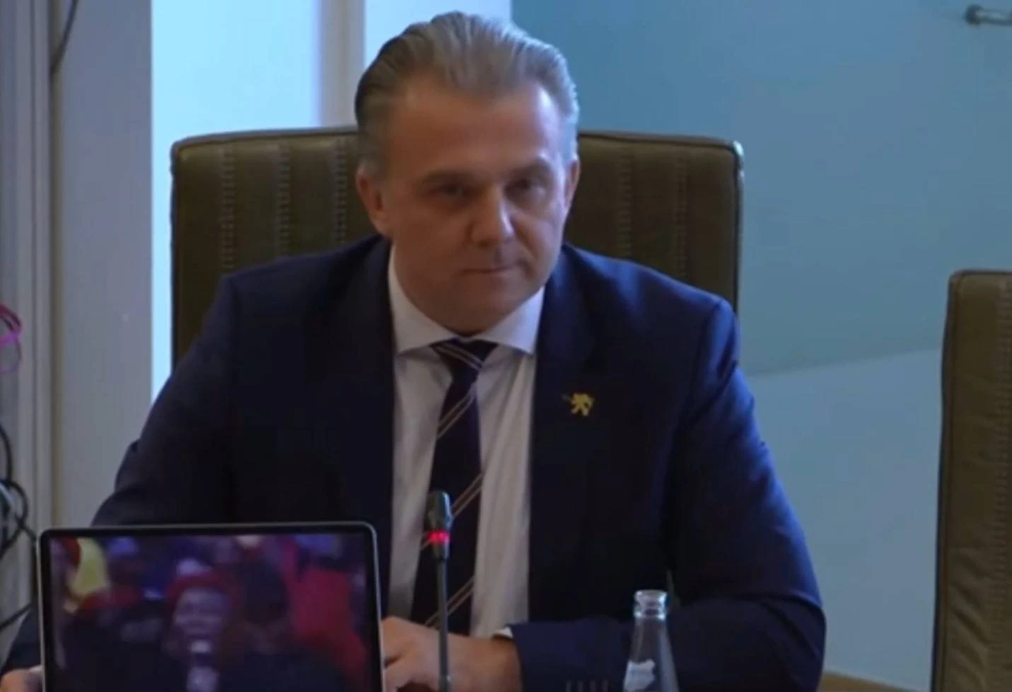 ‘Skiet die Zoeloes’ sou wêreld in rep en roer hê, sê Vlaamse LP