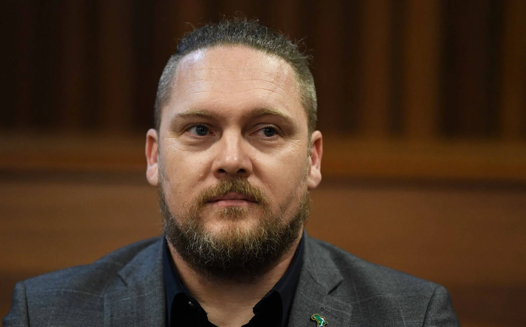 Renaldo Gouws sê hy is jammer oor rassistiese woorde