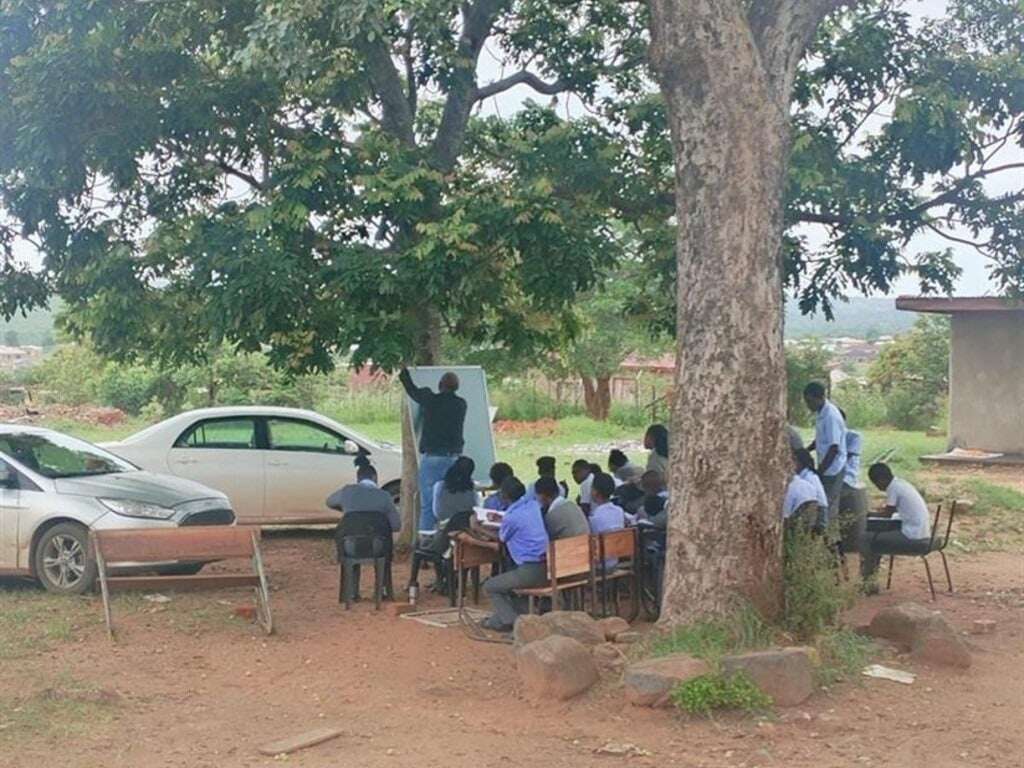 Some pupils still taught under trees at Limpopo high school because of classroom shortage