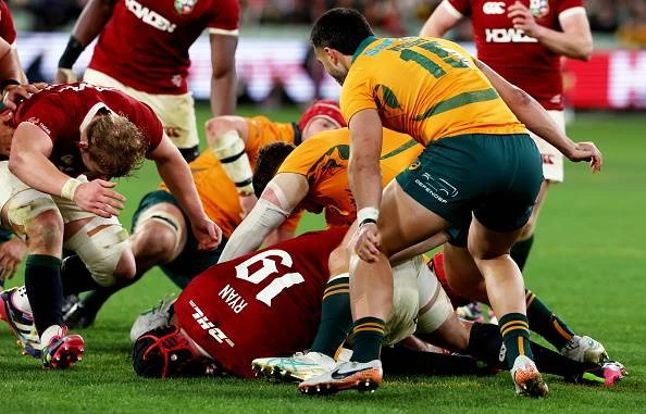 Wêreldrugby steun wedstrydbeamptes in Wallaby-Leeus-omstredenheid