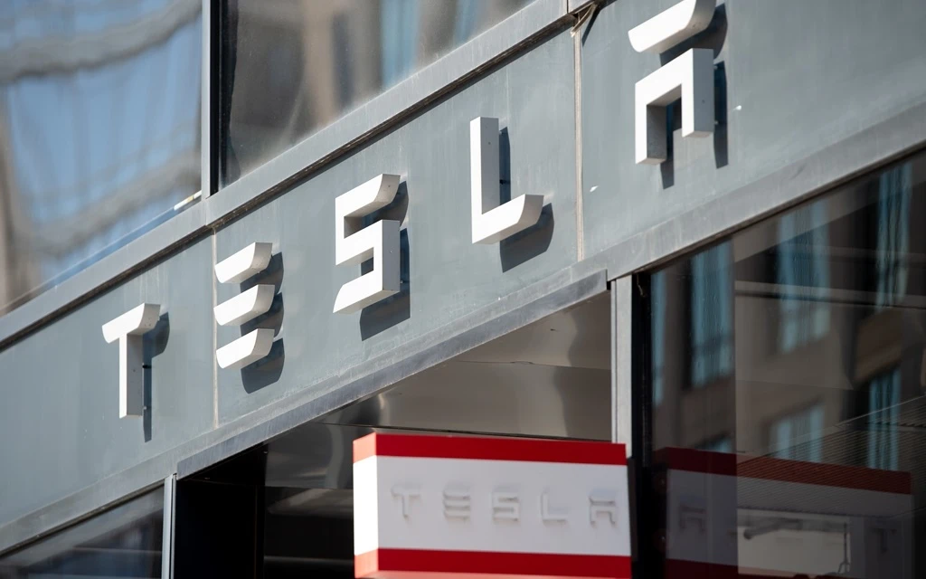 US regulator asks Tesla to recall 158 000 cars over safety-related defect