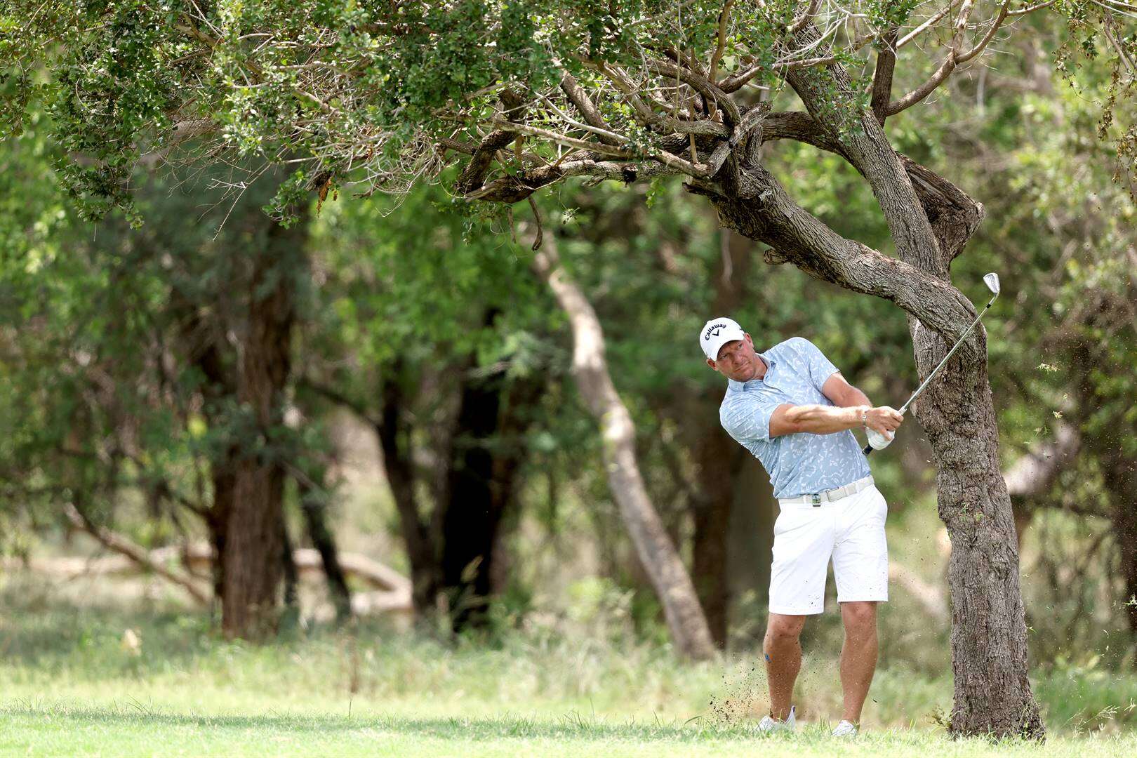 Norris seëvier in Dunhill ná mededingers op 18de struikel