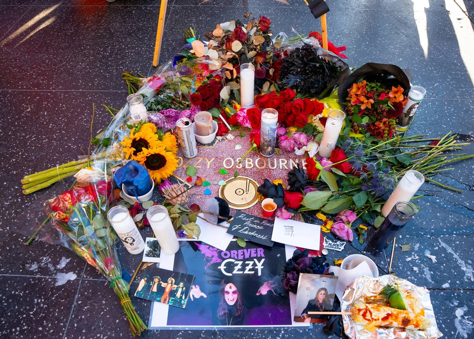 Bekendes bring hulde aan Ozzy