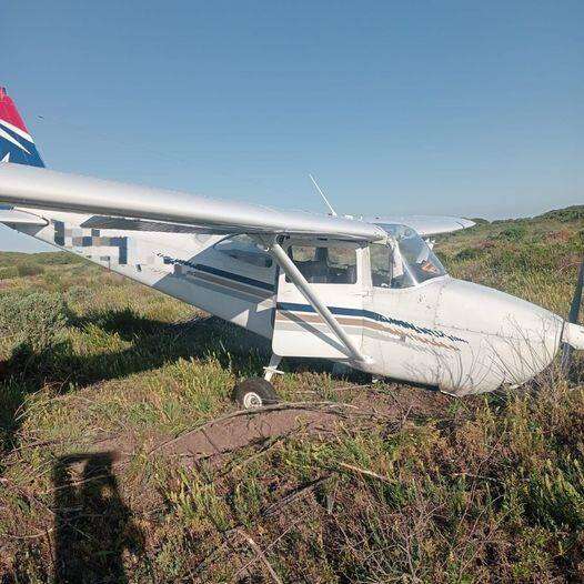 Vlieginstrukteur ongedeerd ná noodlanding in Kaapstad