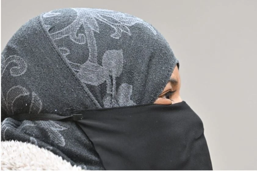 Vrou borsvoed glo ontvoerde baba toe polisie toeslaan