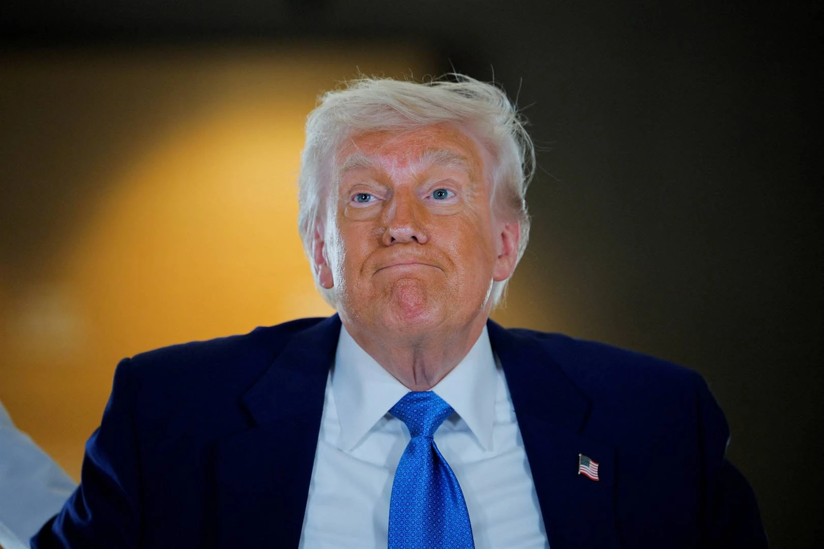 SA is buite beheer, sê Trump dae voor gesprek met Ramaphosa