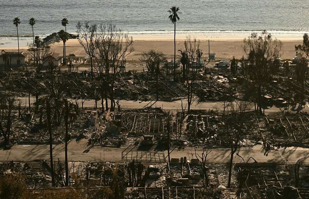 Fire-hit LA faces new peril as dangerous winds ramp up