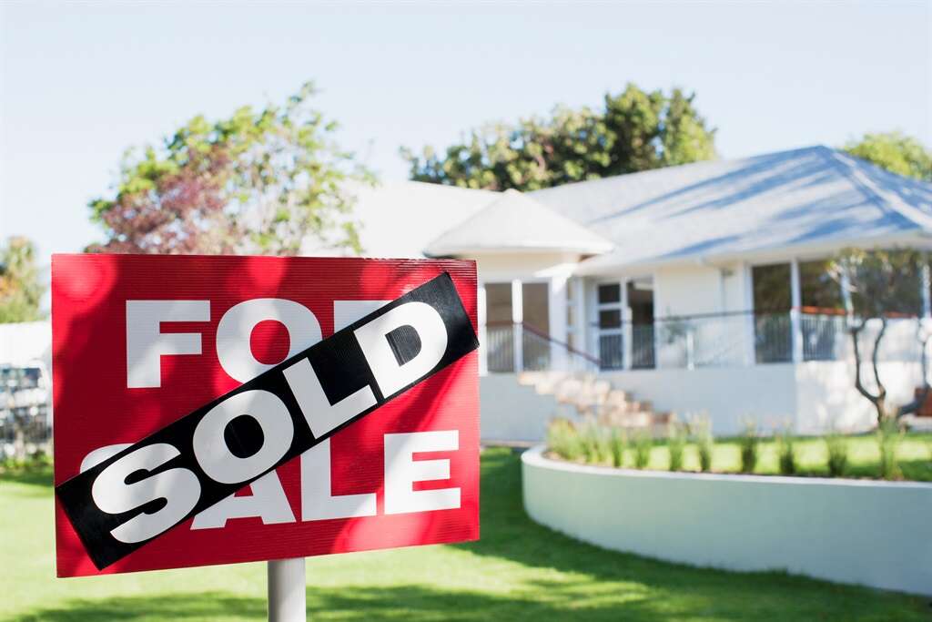 Estate agents, lawyers 'wilfully standing in the way' of SA exiting greylist, warns FIC