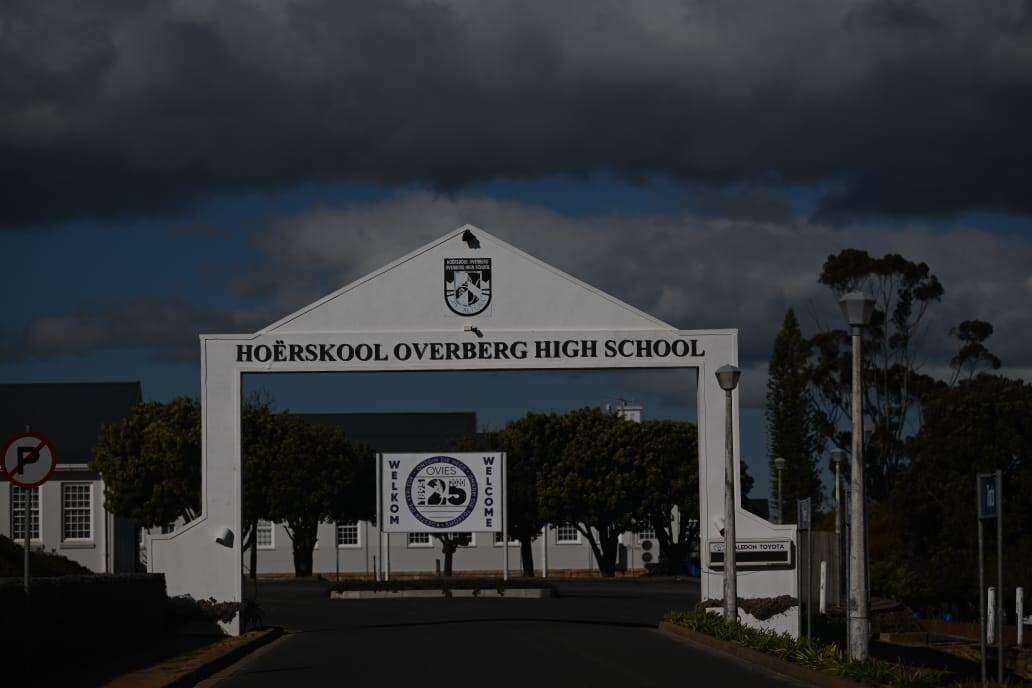 Vrolike sportdag by Hoërskool Overberg eindig met raaiselmoord op meisie (16)